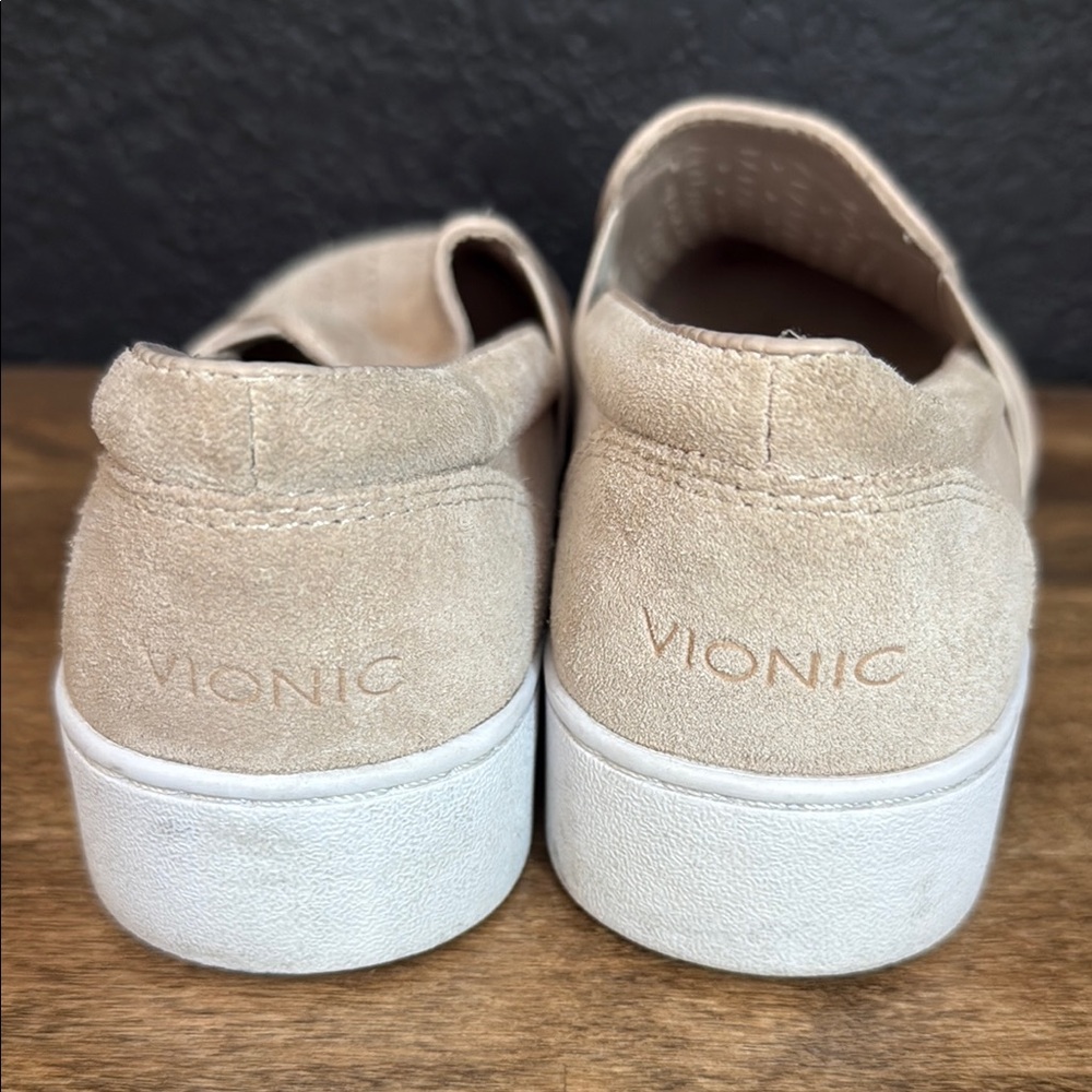 Vionic Beige Slip-On Shoes Size 6 - Picture 5 of 6
